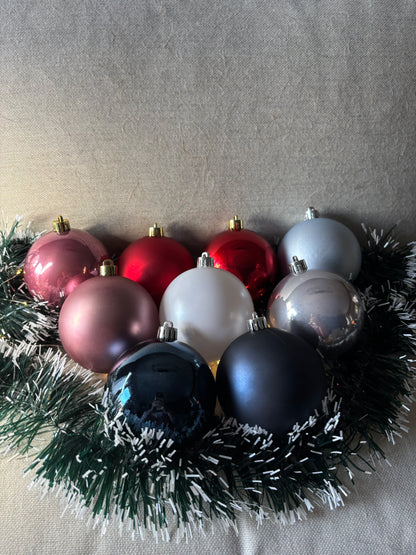 Christmas ball with first name 8cm