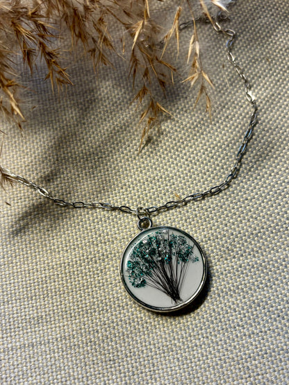 Silver fan necklace